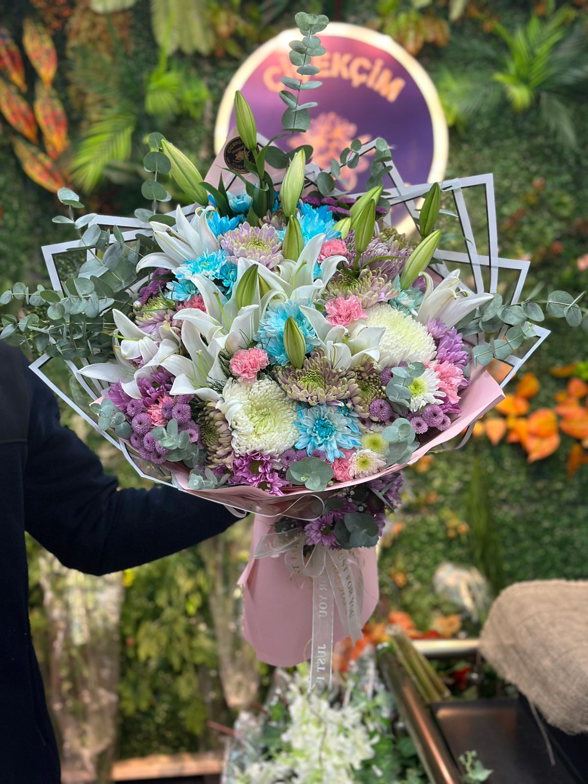 Lilyum & Kasımpatı Kış Buketi