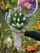 8 Li Beyaz Lale Buketi