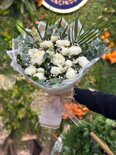 31 Beyaz Şakayık Buketi