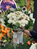 33 Beyaz Güllü Buket