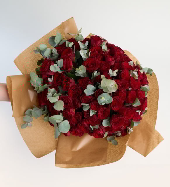 Kraft Buket Kağıdında 150 Kırmızı Gül