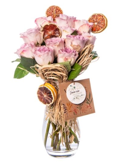 Cam Vazoda 12’li Lila Gül Aranjmanı