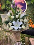 Gold Kağıtta Beyaz Gül & Lilyum