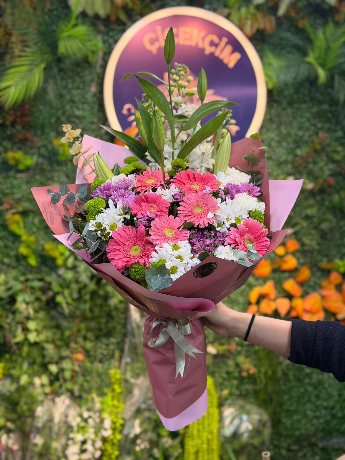 Pembe Düşler Çiçek Buketi